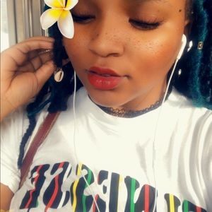 Meet your Posher, Latoya